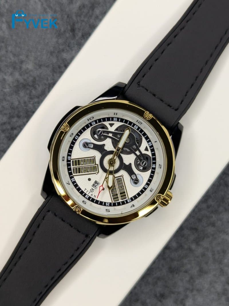 Titan 4345 Black X White
